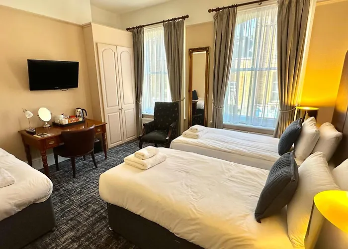 The Red Cow - Guest House